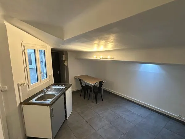 Particulier loue appartement 2 pièces meublé boulevard baille 