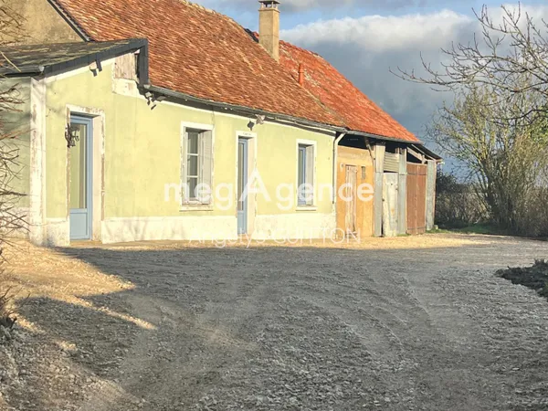 Fermette avec grand terrain 3800m² 