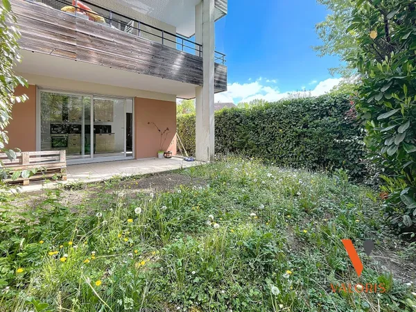 T1 bis - REZ DE JARDIN - MEYLAN + GARAGE 