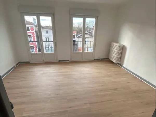 Beau T3 rénové 61 m² - 2e étage au calme - Garage en option 