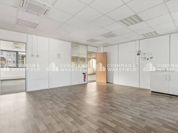 Bureaux 258 m² 