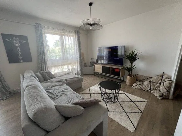 Appartement 4 pièces 97 m² 