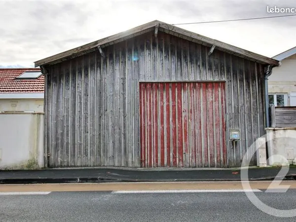 Local 250 m² 