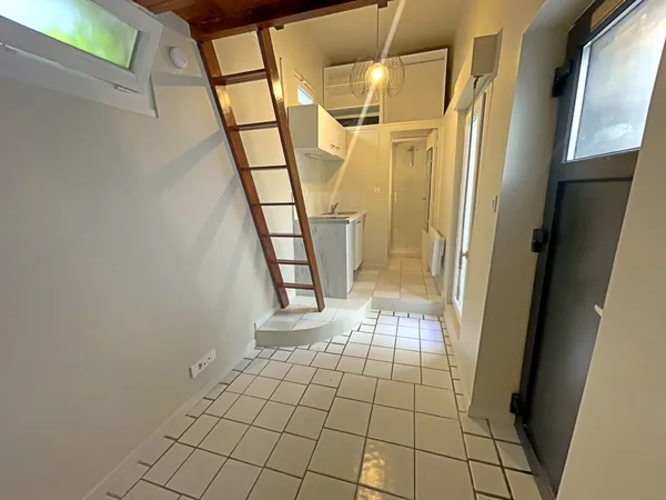 STUDIO - ÉCUSSON 