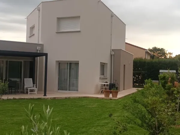 Maison contemporaine 2022 - 168 m² - Quartier mairie/collège - Vue Crussol - Guilherand-Granges 