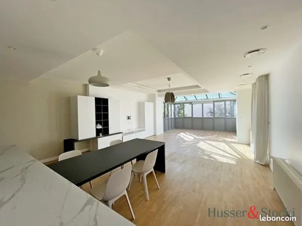 Maison 6 pièces 281 m² 