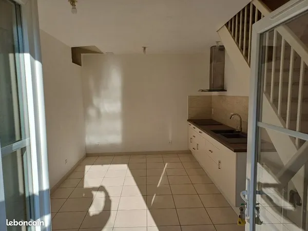 Appartement Location Saint-Macaire  31m² 450€