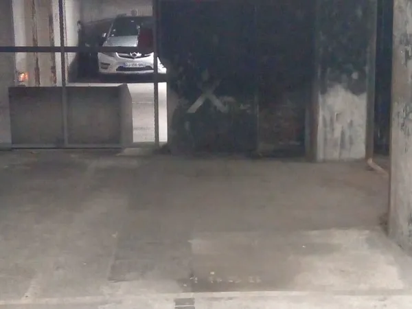 Parking rue d'Enghien, Paris 10ème 