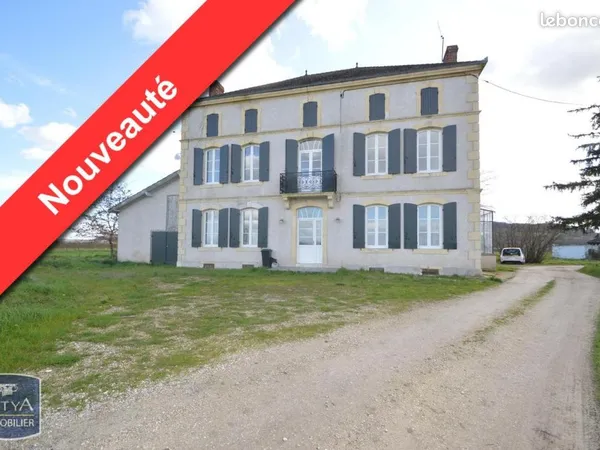 Maison 7 pièces 271 m² 