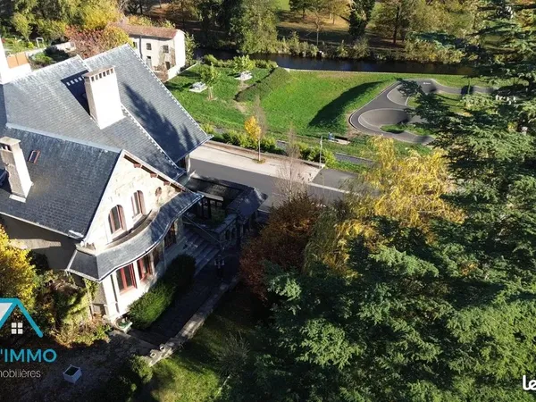 Maison 24 pièces 280 m² 