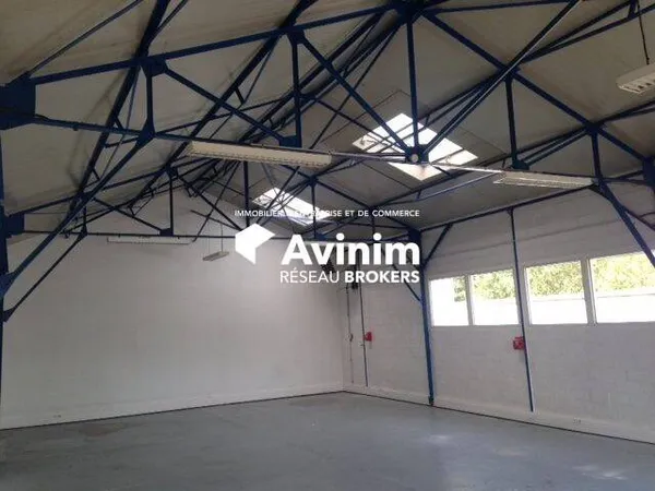 Entrepôt 124 m² 