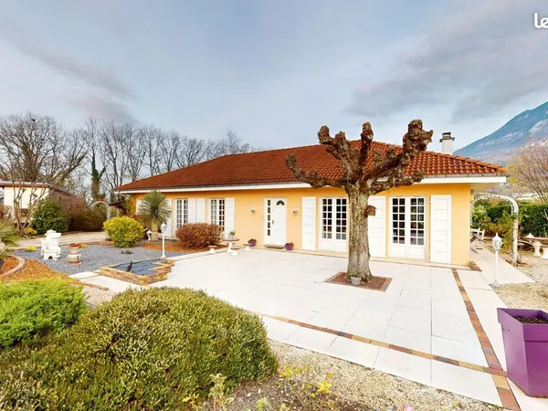 Appartement 10 pièces 131 m² 