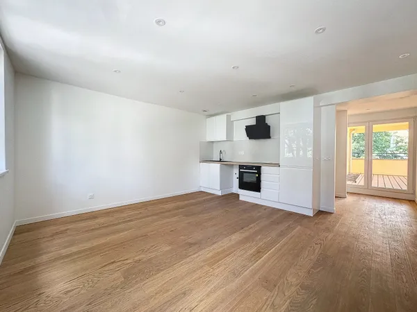 Robertsau, appartement 3 Pièces de 53.1 m² avec terrasse de 17.5 m² entièrement rénové 