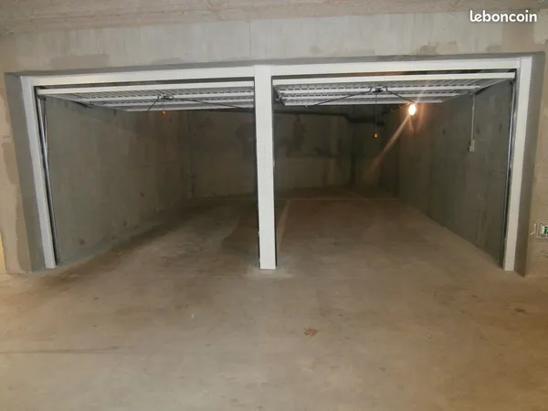 Très Grand Garage double 38 m2 