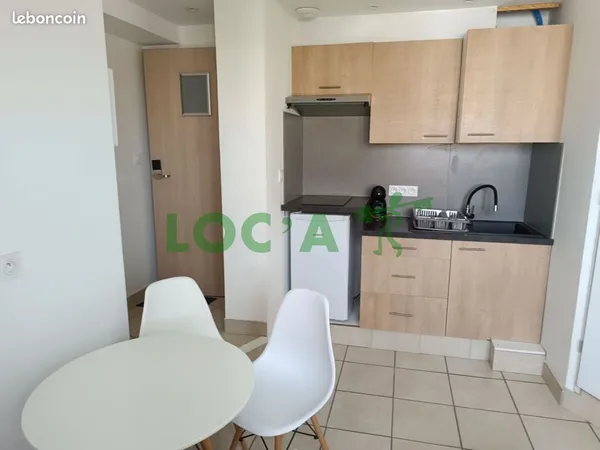 Studio 1 pièce 15 m² 