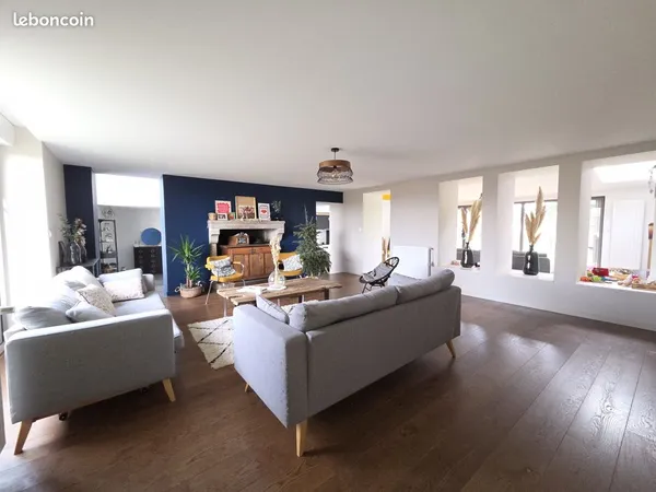 Maison 7 pièces 212 m² 