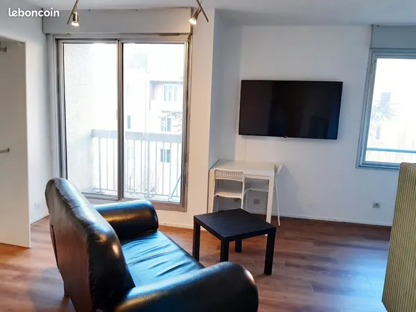Studio F1 meublé beaumont cezeaux CHU charges comprises 