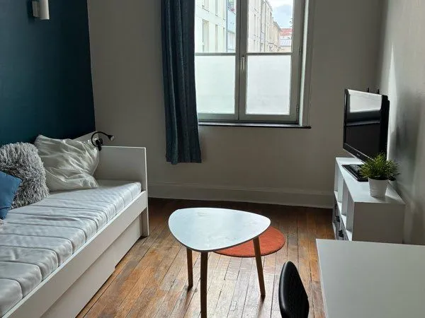 Loue studio meublé 