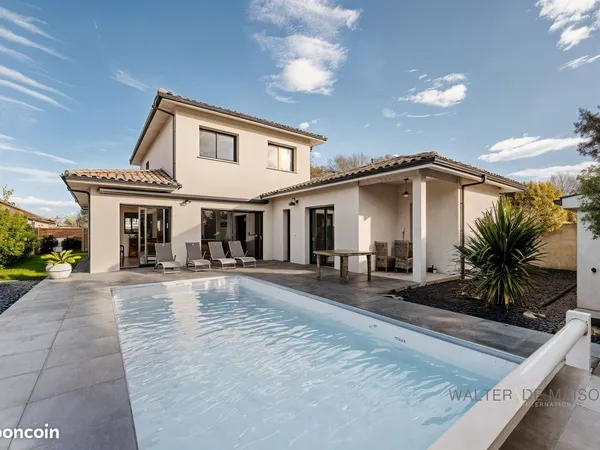 Maison 6 pièces 141 m² 