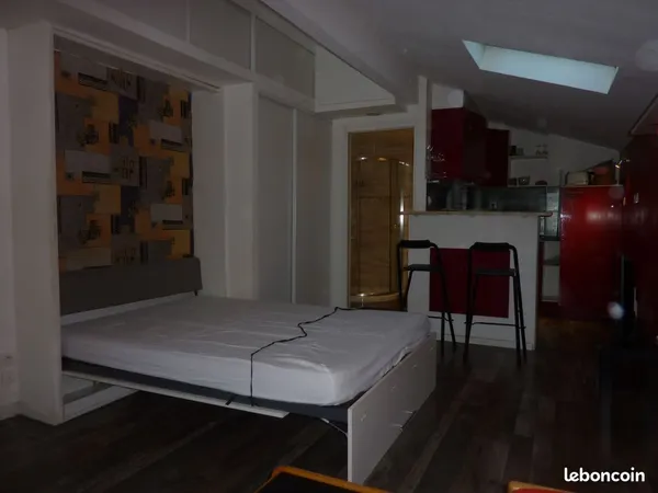 Loue studio meublé 