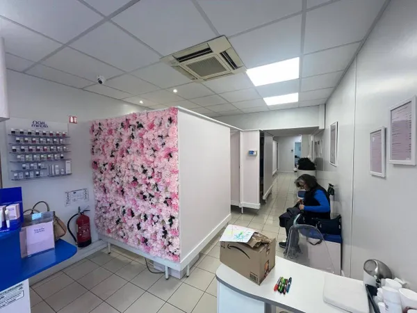 Boutique 2 pièces 105 m² 