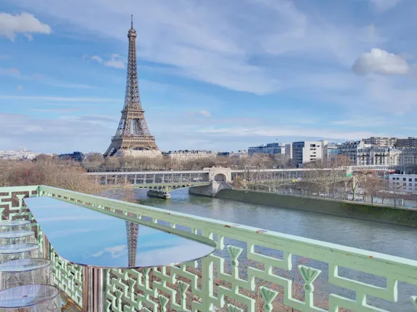 Paris XVIe - Président Kennedy proche Passy - Vue magique tour Eiffel 