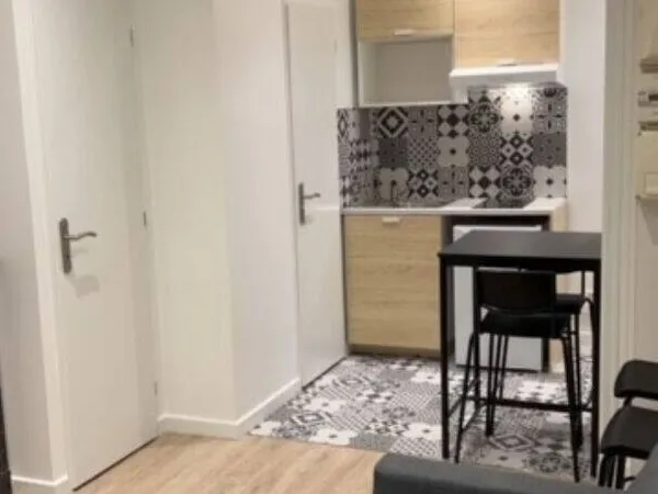 Studio 1 pièce 19 m² 