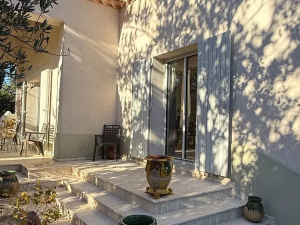 SAINT-MAXIMIN - Villa d'exception 280 m² sur terrain clos de 1 200 m² 