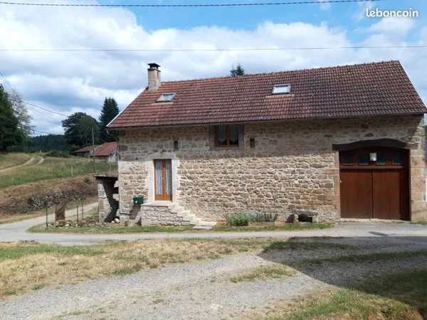 Belle maison en pierre au calme