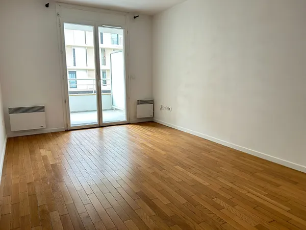 Appartement Bussy Saint Georges 3 pièce(s) 56.02 m2 + balcon 