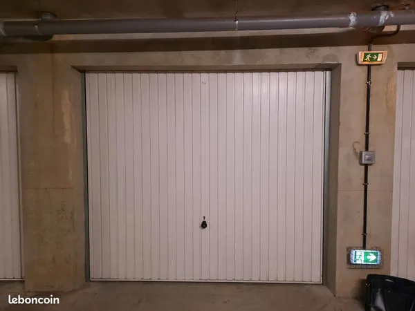 Garage box 