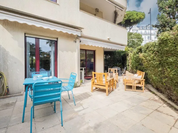 Cannes Montfleury 3 p en rdj cave et garage 