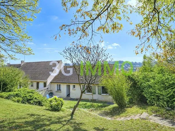 Maison traditionnelle 9 pièces 