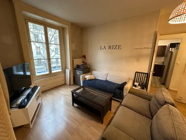 Loue place dans appartement tout équipé 