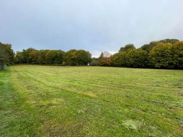 Terrain 2200 m² 