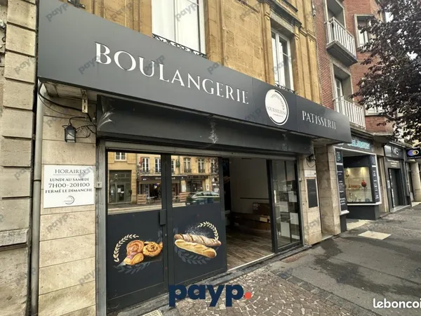 Local commercial 179 m² 