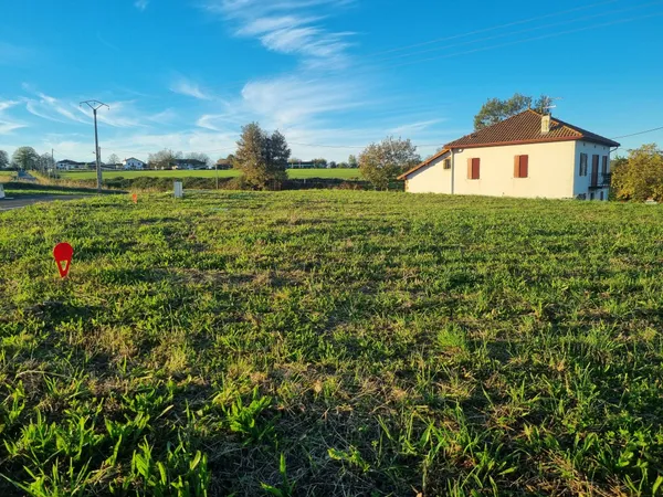 Terrain à bâtir de 1003 m2 à Labets-Biscay 