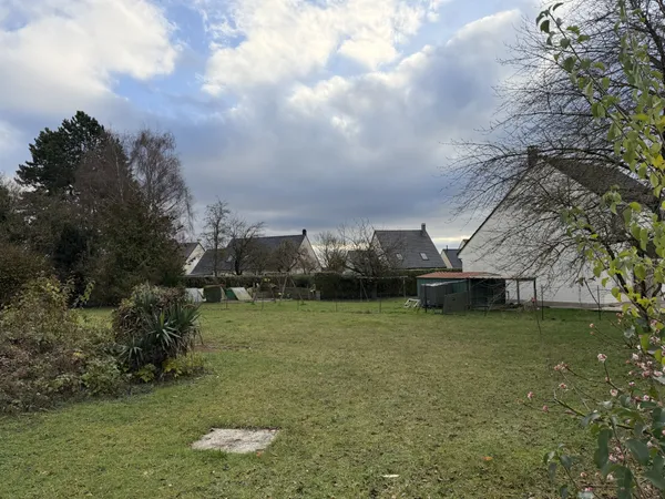 BERTANGLES TERRAIN CONSTRUCTIBLE DE 800M2 