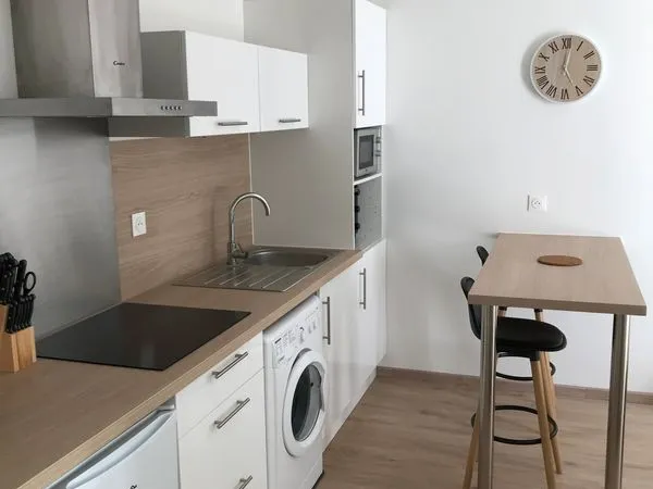 T2 meublé avec terrasse et jardin 
