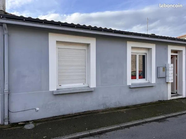 Studio 1 pièce 30 m² 