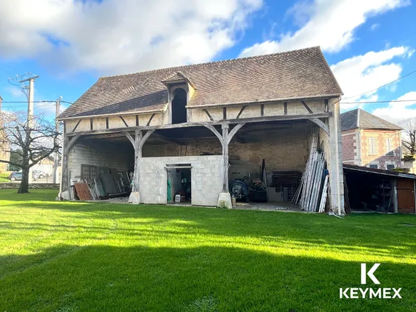 Grange à rénover - potentiel 5 appartement - Fresnoy en Thelle proche Chambly 