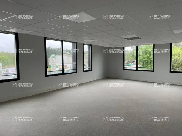 Bureau 828 m² 