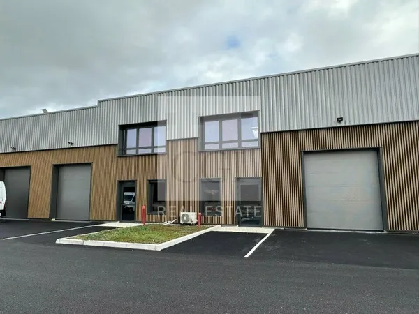 Local industriel 977 m² 
