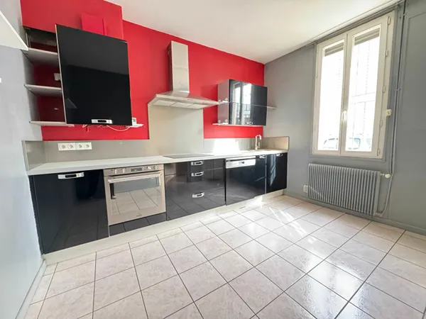 Maison en plain pied proche de l'hôpital avec garage et patio sur Perpignan 