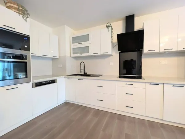 Appartement 4 pièces 75 m² 