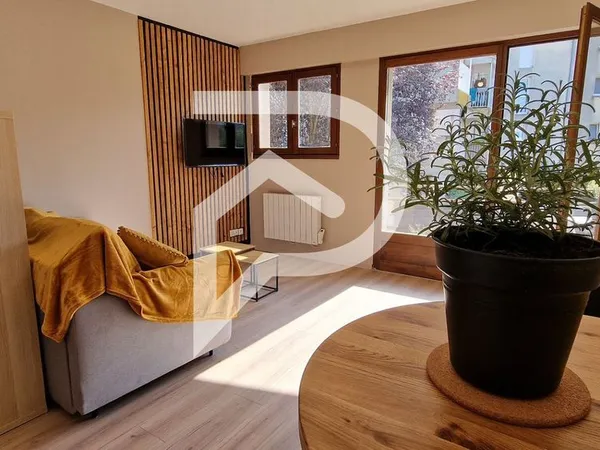 Studio 1 pièce 27 m² 