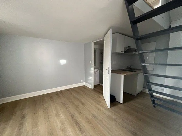 Appartement 1 pièce 15 m² 
