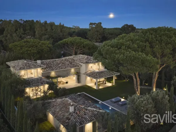 Propriété Neuve de Prestige à Saint-Tropez, proche de la plage 