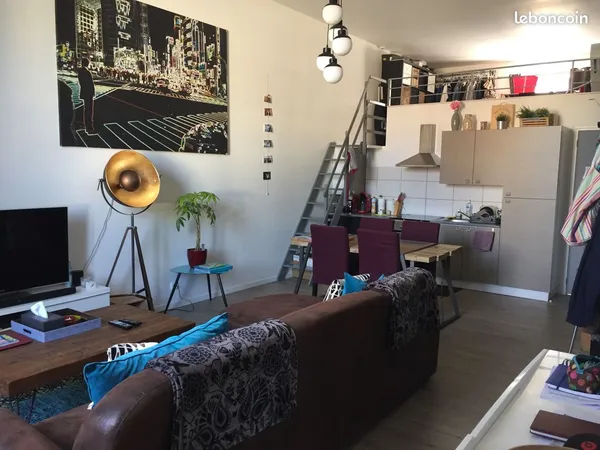 Agréable duplex avec place parking privé 