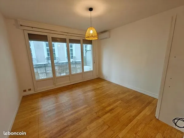 Studio 1 pièce 21 m² 